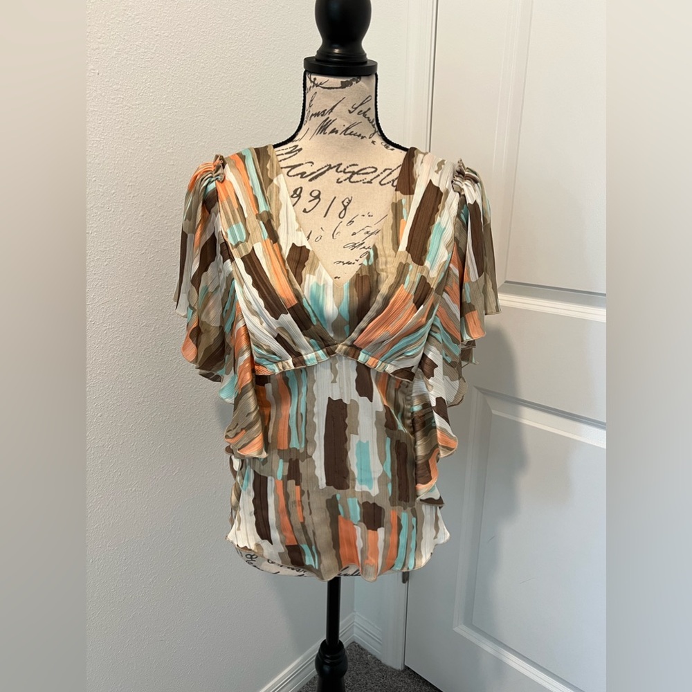 Vintage BCBGeneration Abstract Ruffled Kimono Sleeve Blouse with Pleated Chest